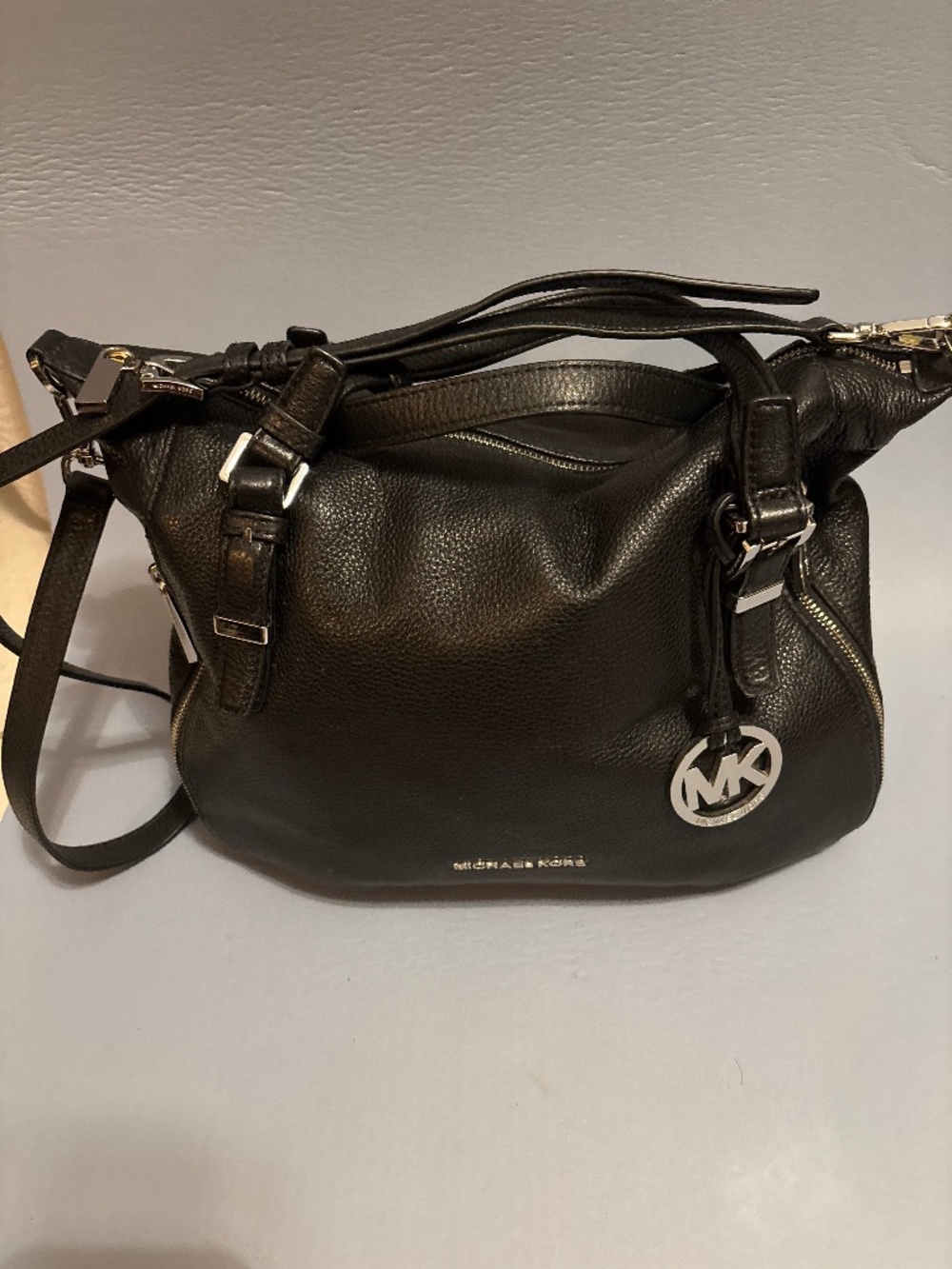 Michael Kors Pebble Leather Shoulder Bag Black/Silver